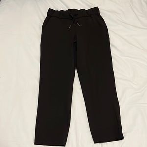 Lululemon pants with pockets